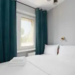 Praga Kinowa Comfy By Bookinghost Apartman Varsó